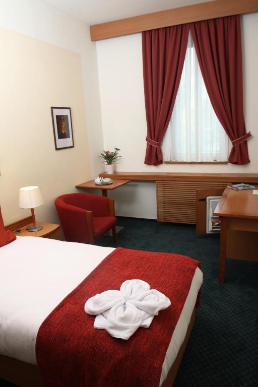 Hotel Slovan Jeseník Værelse billede