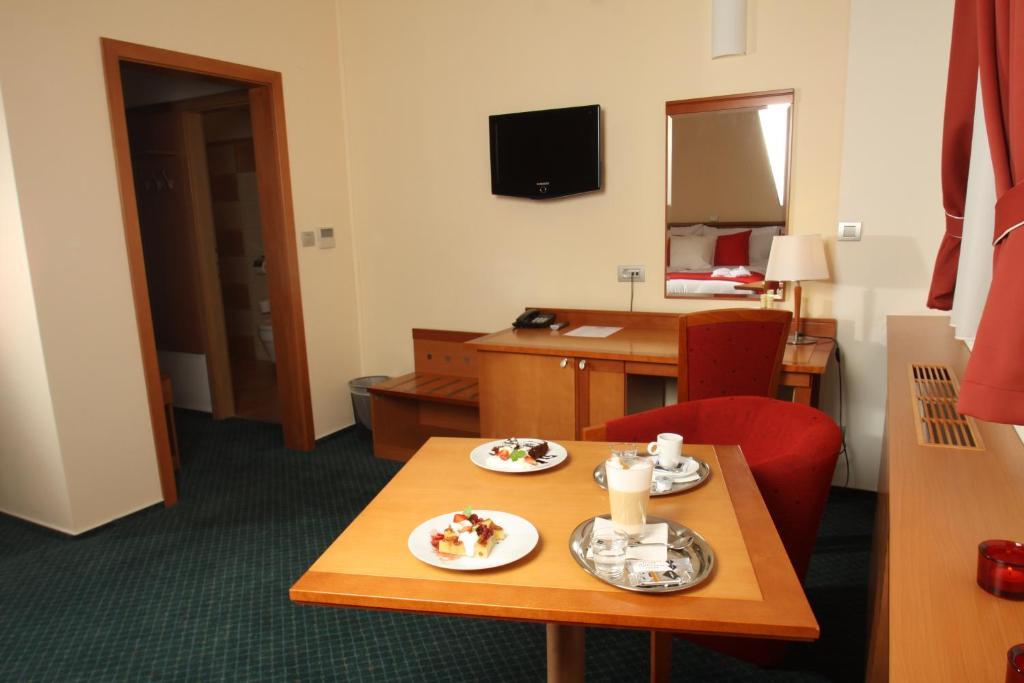 Hotel Slovan Jeseník Værelse billede